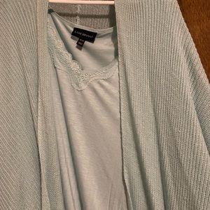 Plus size/ extended size 26/28. Sold as a Set! Swing tank with kimono.